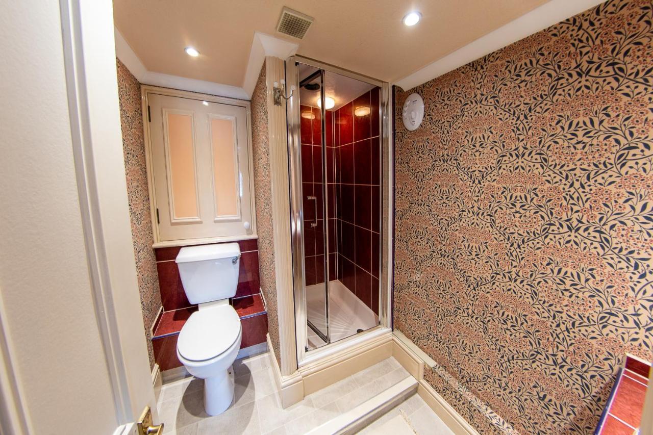 3, The Dolphin, 49 Quay Street - Stunning Apartment - Quintessential - Quay Views - Sleeps 2-4 People Newport (Isle Of Wight) Exterior foto