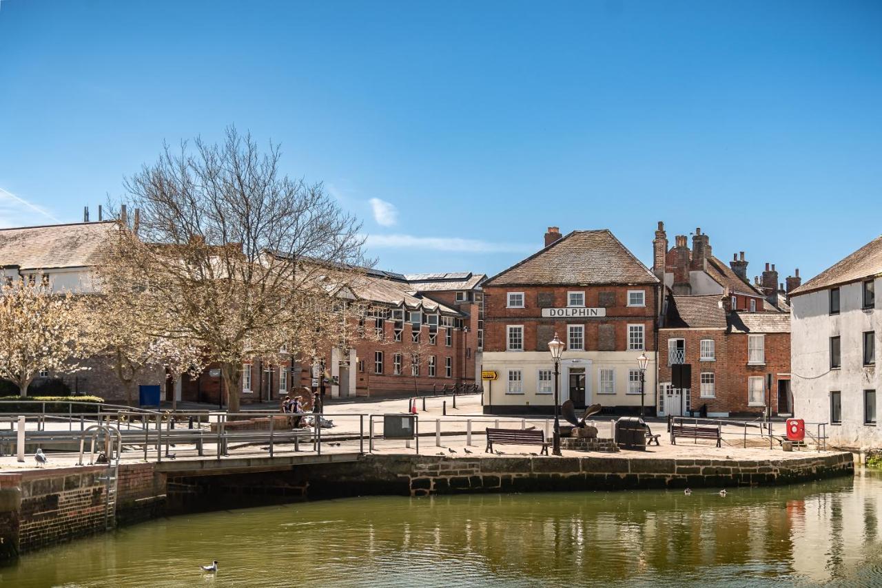 3, The Dolphin, 49 Quay Street - Stunning Apartment - Quintessential - Quay Views - Sleeps 2-4 People Newport (Isle Of Wight) Exterior foto
